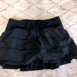 Lululemon black athletic skirt